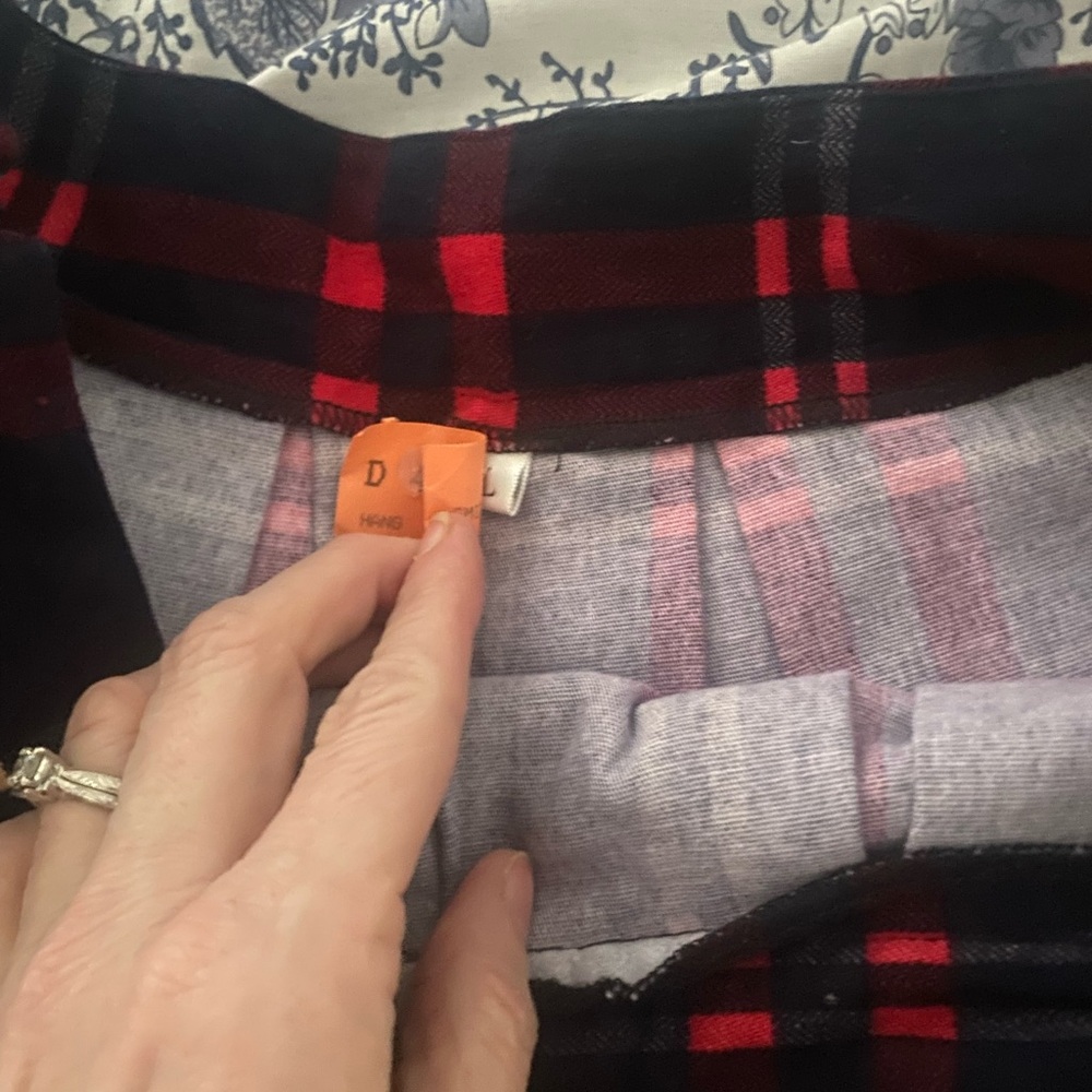 Navy Blue, Red and off white Plaid, A-line, unlined felt skirt. - Picture 3 of 3
